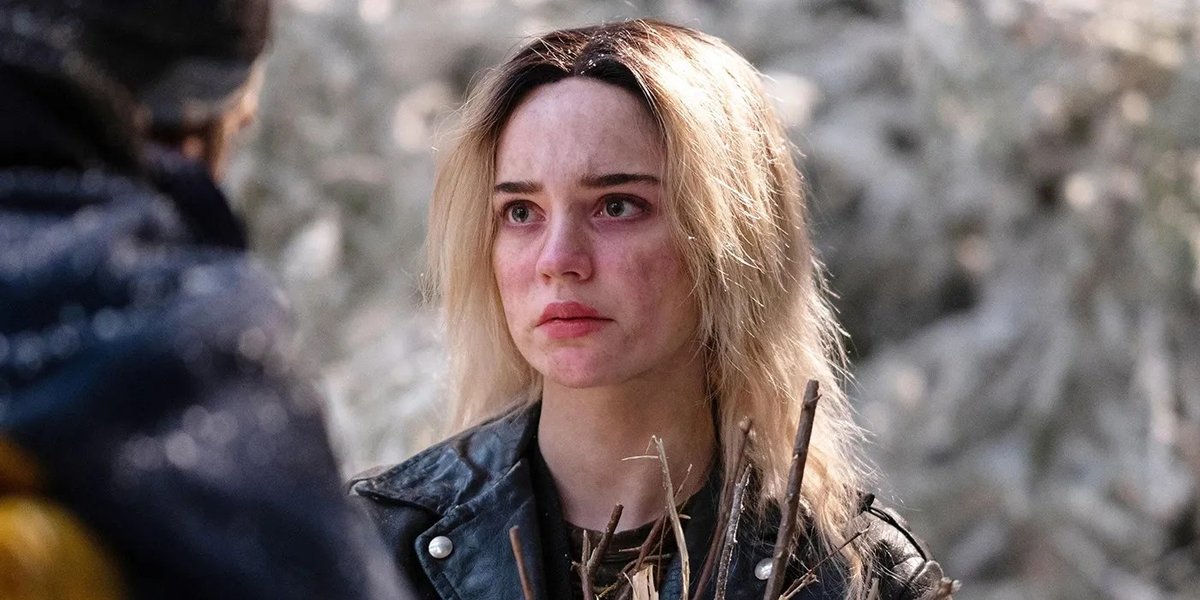 Yellowjackets Young Natalie Actress: Spotlight on Sophie Thatchers Performance